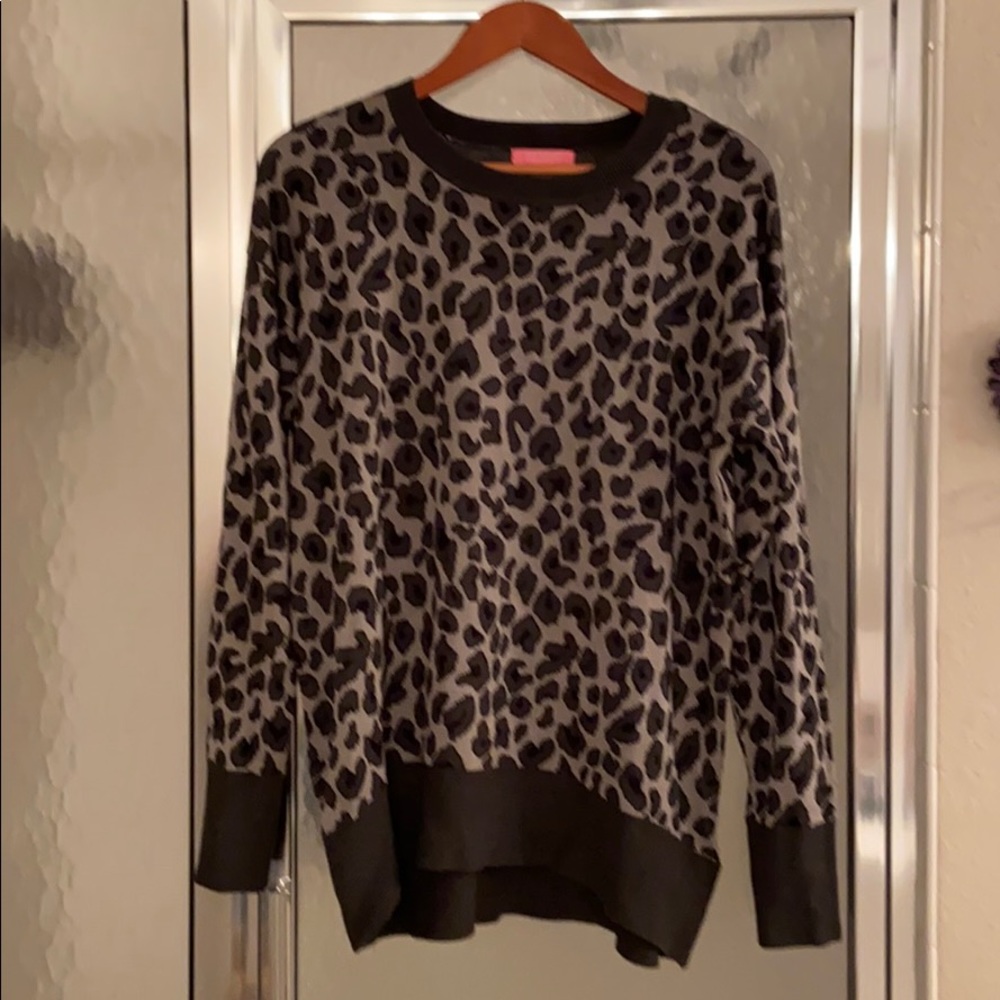 Isaac Mizrahi Women’s Sweater. Size L